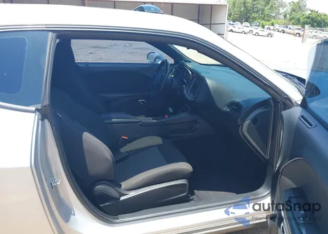 2022 Dodge Challenger Sxt z USA, uszkodzony, nr VIN 2C3CDZAG4NH260491